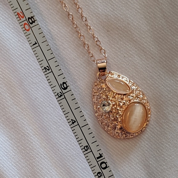 Necklace/Earrings Set - Picture 3 of 7